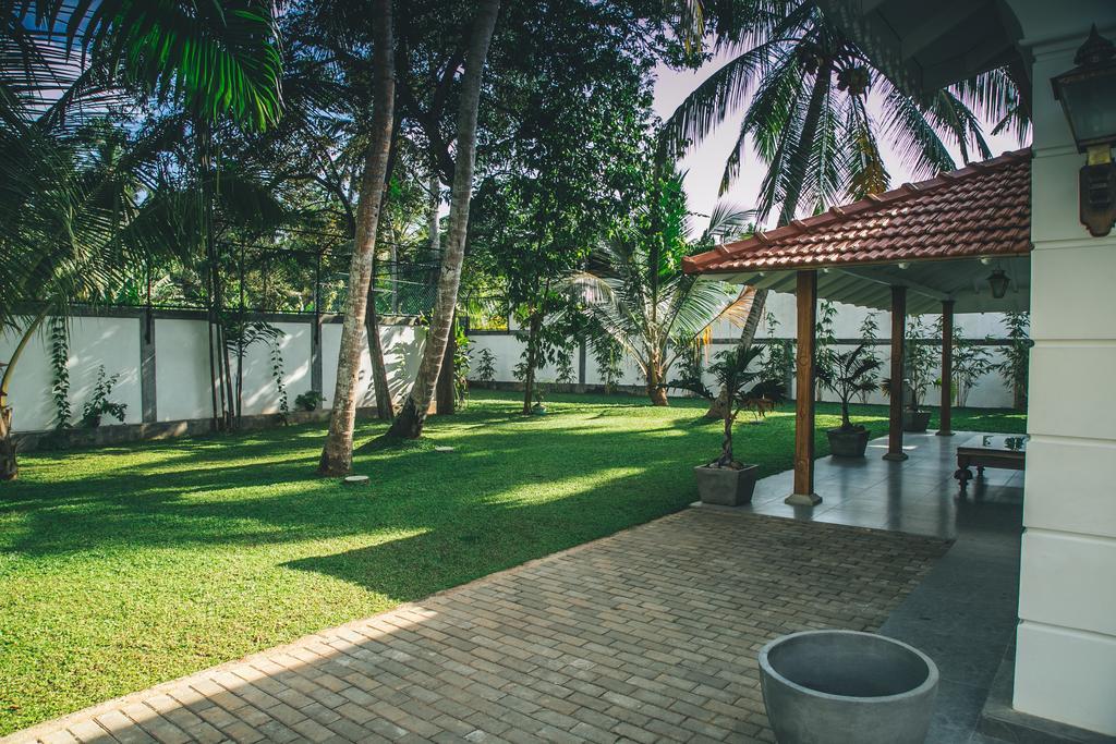 Sisikirana Villa Unawatuna Buitenkant foto